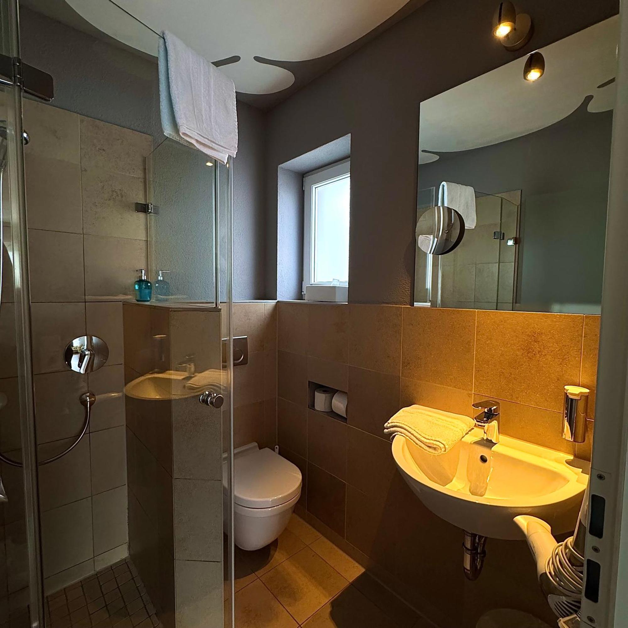 Hotel Milu Ludwigsburg Esterno foto