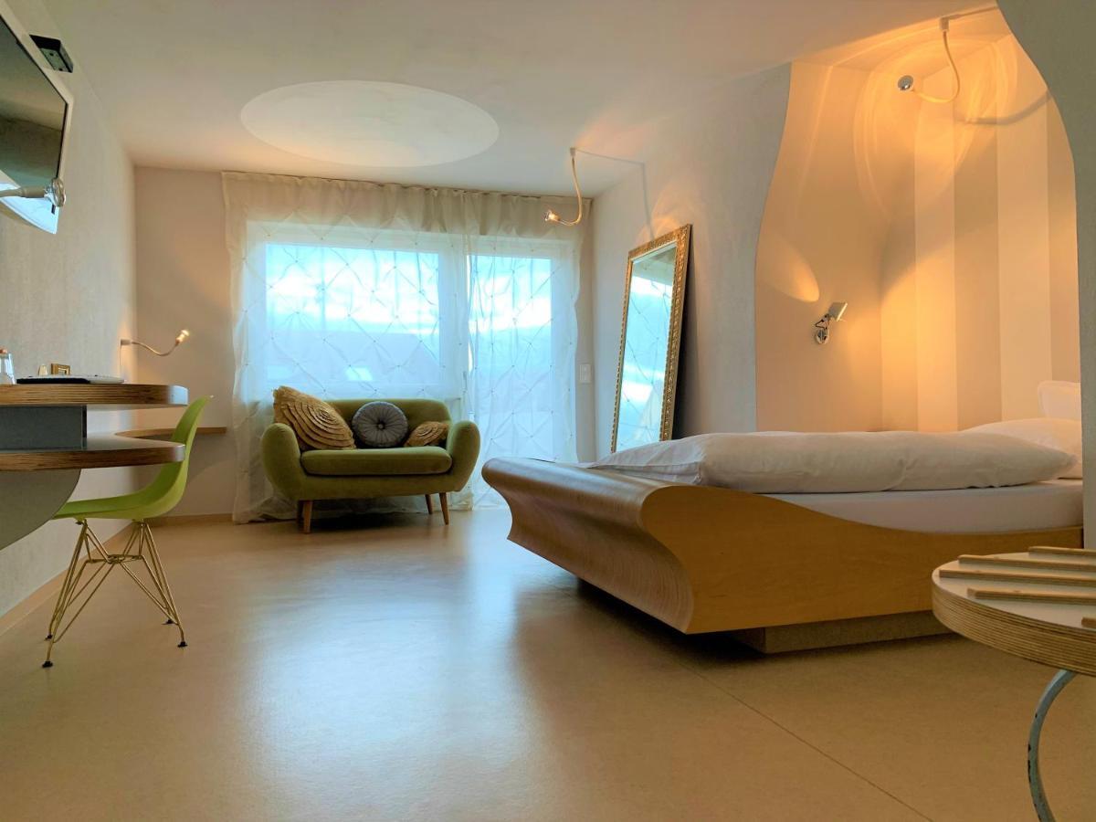 Hotel Milu Ludwigsburg Esterno foto